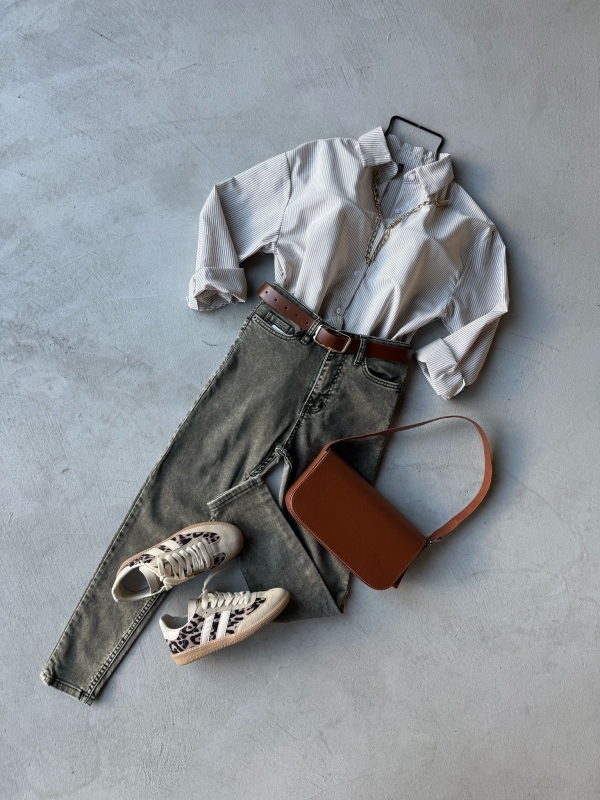 K034 Vizon Çizgili Gömlek Haki Yıkamalı Skinny Jean Kapaklı Çanta Gold Tokalı Kemer Leopar SMB Snekaer Beşli Kombinn