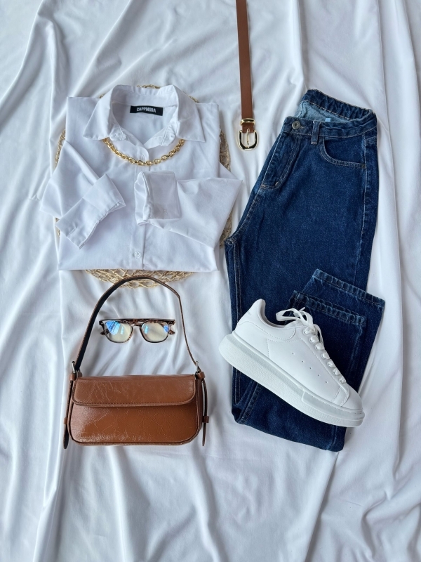 K040 Beyaz Gömlek Koyu Mavi Boyfriend Jean Taba Çanta Taba Tokalı Kemer Yüksek Taban Suni Deri Sneaker Beşli Kombin