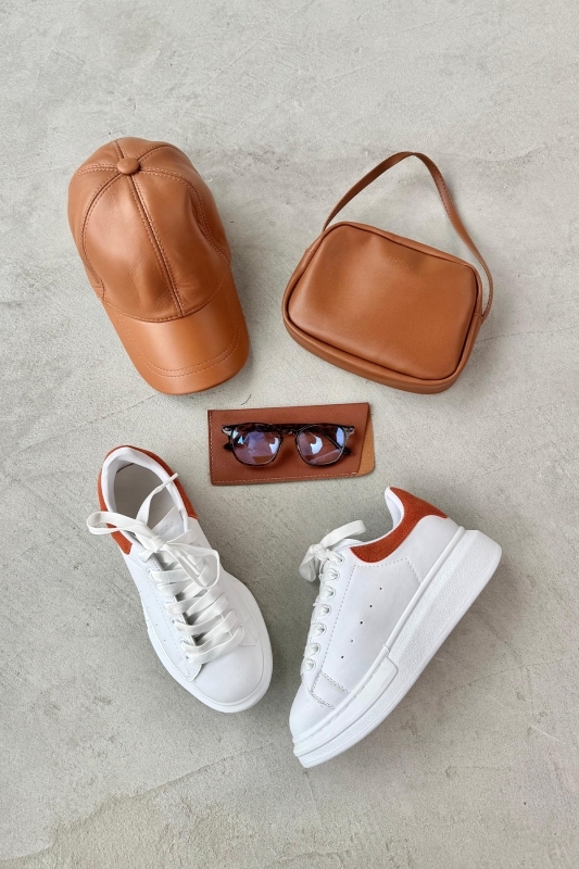 K101 Taba Detaylı Yüksek Taban Sneaker Taba Mini Çanta Taba Suni Deri Cap Leopar İmaj Gözlüğü Dörtlü Set