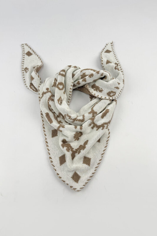 AKS-17106 Krem Etnik Desenli Üçgen Triko Şal - 1