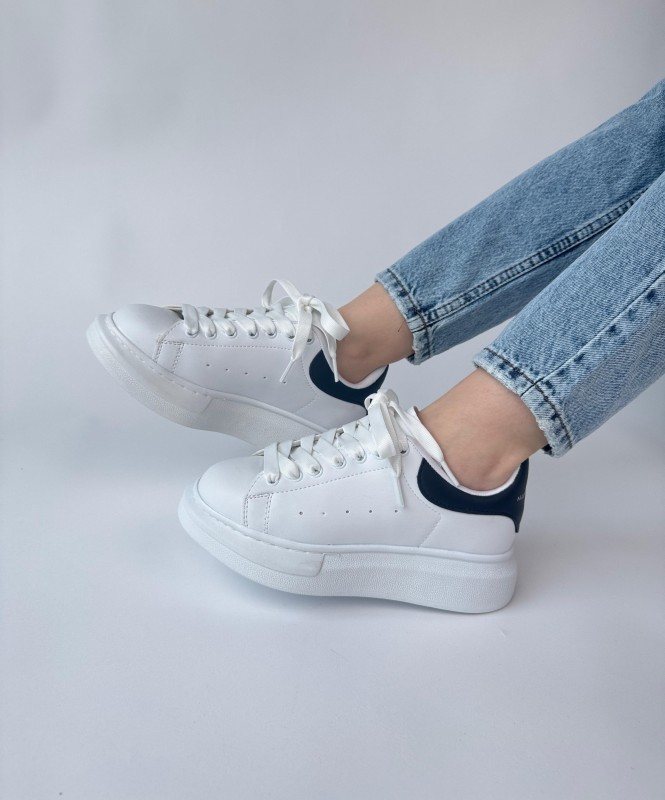 AYK-1017 Beyaza Siyah Detaylı Yüksek Taban Suni Deri Muadil Snekaer - 4