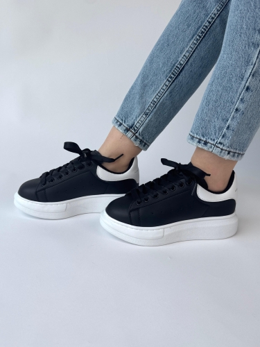 AYK-1017 Siyaha Beyaz Yüksek Taban Suni Deri Muadil Snekaer - Cappmoda