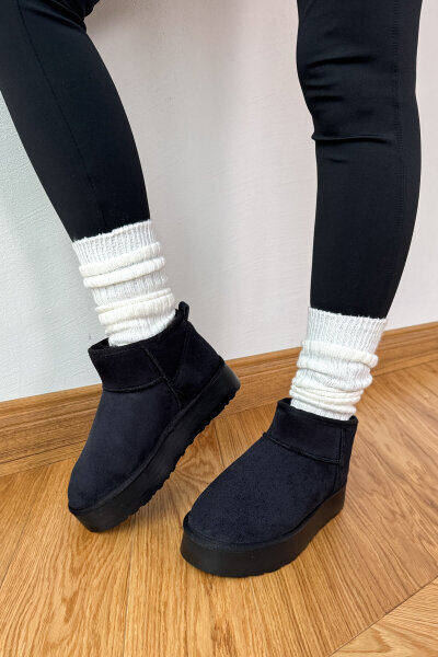 AYK-1022 Siyah İçi Kürklü Orta Boy Kışlık Bot