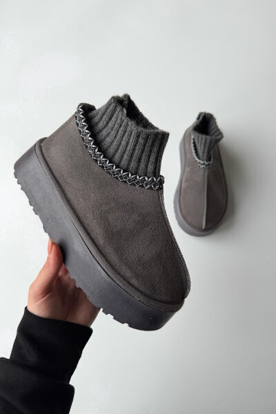 AYK-1024 Füme Örgü Bilek Detaylı İçi Kürklü Bot