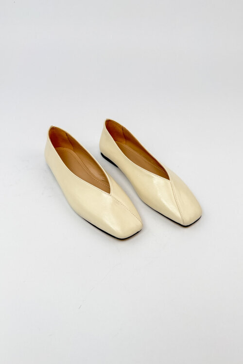 BBT-151 Krem Rugan Dikiş Detaylı Rahat Taban Babet - 2