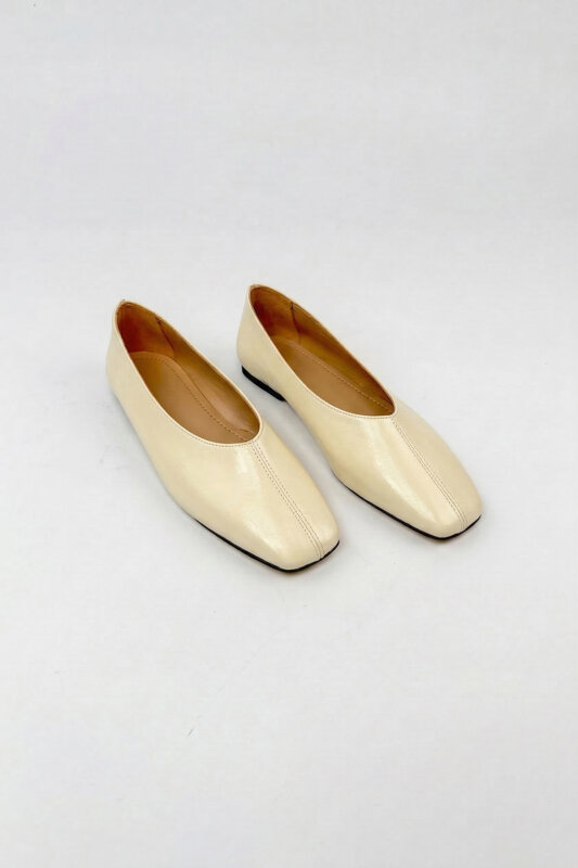 BBT-156 Bej Rugan Düz Dikiş Detaylı Rahat Taban Babet - 1