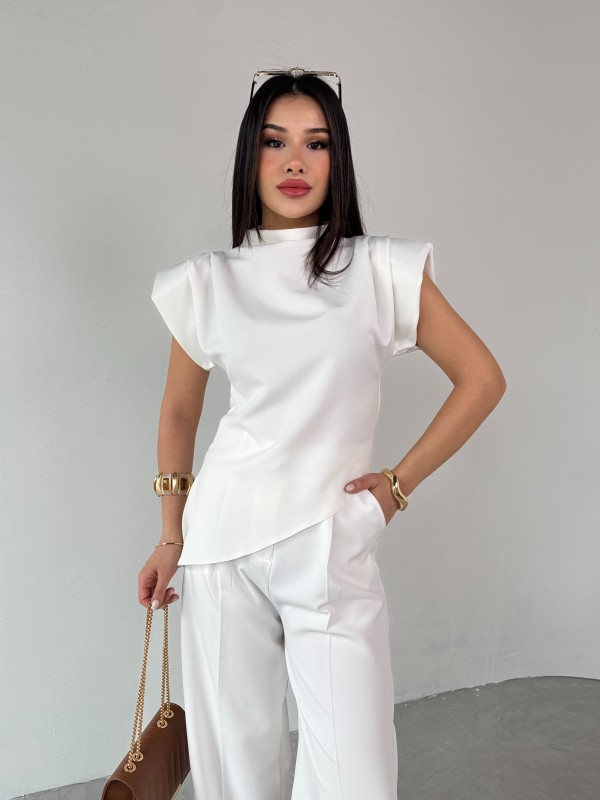 BLZ-06276 Beyaz Vatkalı Arka Fermuarlı Asimetrik Kesim Tasarım Bluz - 1