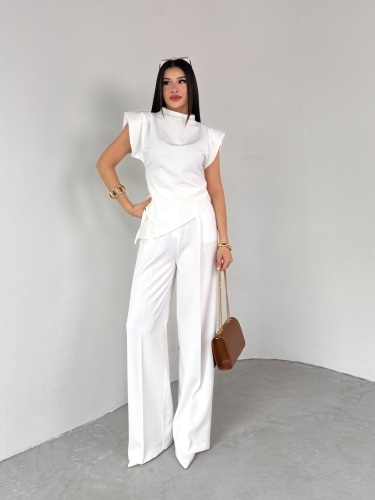 BLZ-06276 Beyaz Vatkalı Arka Fermuarlı Asimetrik Kesim Tasarım Bluz - 4