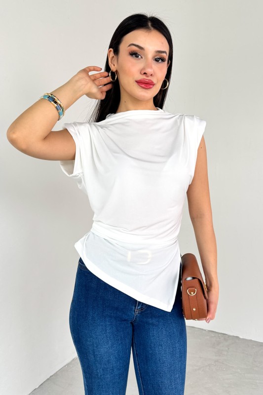 BLZ-06282 Beyaz Vatkalı Yan Yırtmaçlı Asimetrik Kesim Bluz - 2