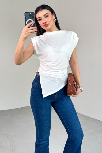BLZ-06282 Beyaz Vatkalı Yan Yırtmaçlı Asimetrik Kesim Bluz - 3