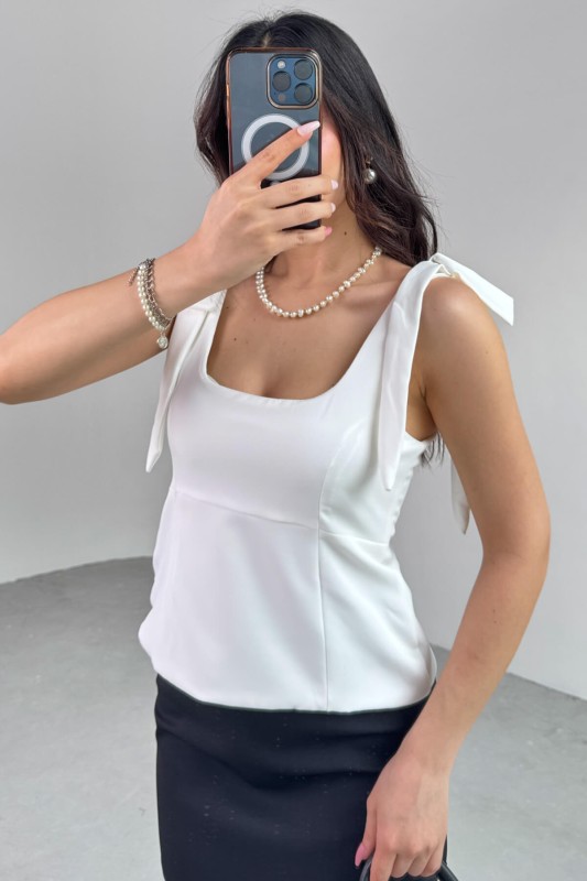 BLZ-06286 Beyaz Havuz Yaka Askılı Bluz - 6