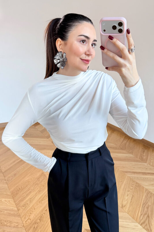 BLZ-06292 Ekru Akışkan Drapeli Tasarım Sandy Bluz - 2