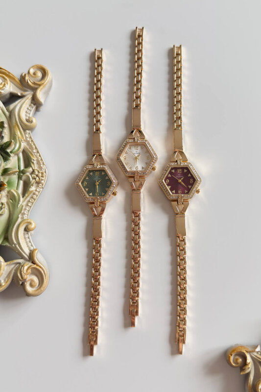 Calina Yeşil Taşlı Geometrik Kadran Gold Çelik Kordon Kadın Kol Saati - 2