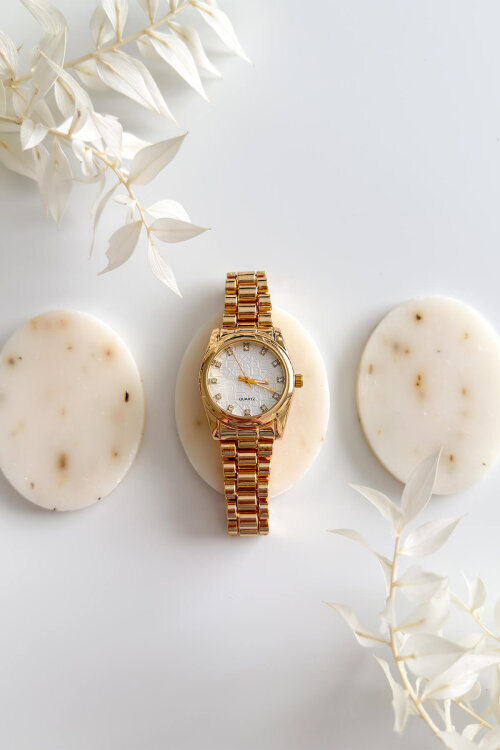 Carol Beyaz Desenli Kadran Gold Kordon Kadın Kol Saati 