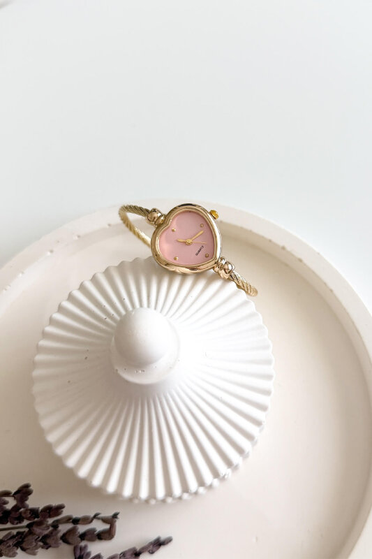 Carrie Pembe Kadran Kalp Formlu Gold Hasır Kordon Kadın Kol Saati - 1