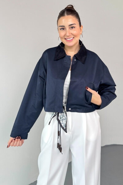 CKT-0242 Lacivert Kadife Yaka Astarlı Crop Ceket (1)