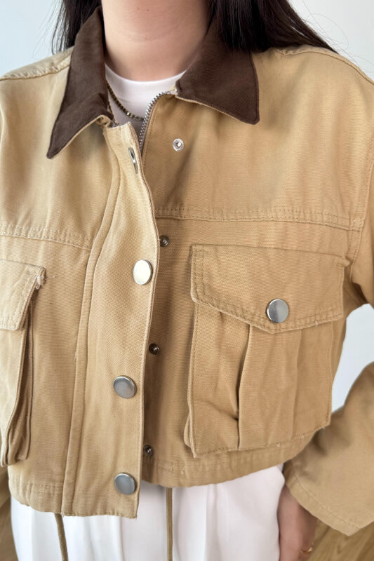 CKT-1239 Bej Kontrast Yaka Torba Cepli Bağlamalı Crop Kot Ceket - 2