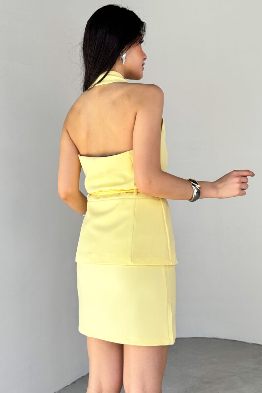 CKT-12449 Sarı Boyun Bağlamalı Gizli Düğmeli Kuşaklı Poliviskon Astarlı Yelek - 2