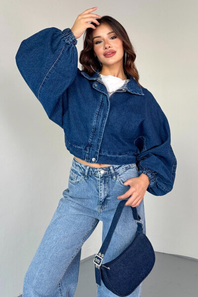CKT-12451 Mavi Yarasa Kol Fermuar Üstü Çıtçıt Detaylı Kısa Denim Ceket - 5