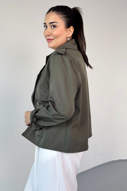 CKT-12458 Haki Modern Kesim Lamine Kumaş Kısa Trençkot - 4