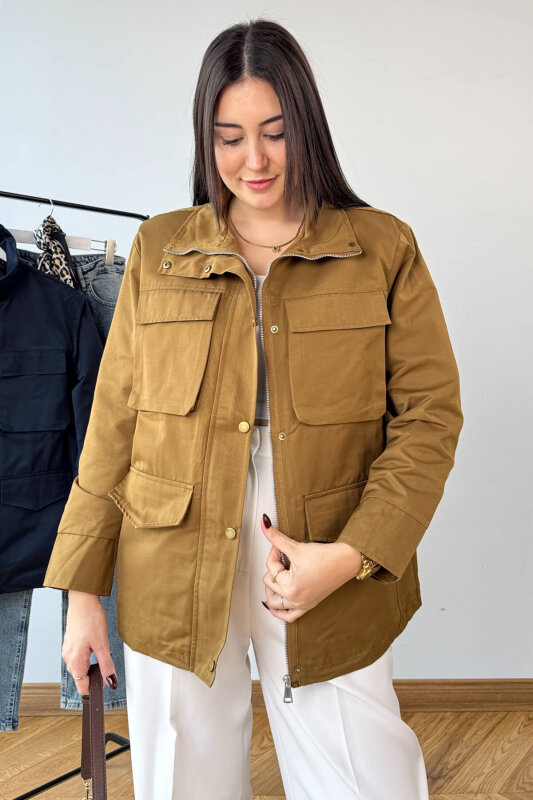CKT-12465 Kahverengi Vatkalı Dik Yaka Fermuarlı Çıtçıtlı Körük Cepli Astarlı Mont - 1