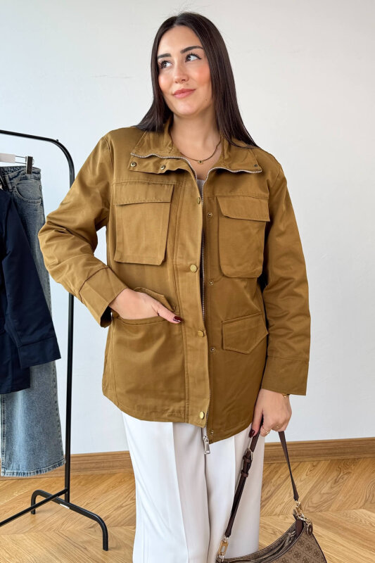 CKT-12465 Kahverengi Vatkalı Dik Yaka Fermuarlı Çıtçıtlı Körük Cepli Astarlı Mont - 2