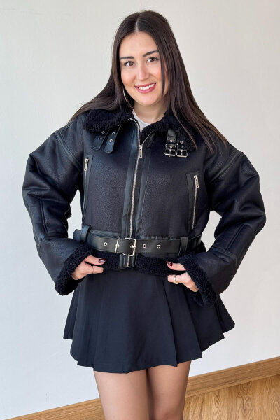 CKT-3027 Siyah Kürklü Kemerli Lamine Kumaş Oversize Kısa Ceket - 6