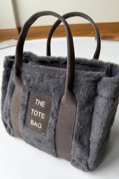 ÇNT-3002 Füme Peluş Kumaş Yazı Detaylı El Ve Omuz Çantası - Cappmoda (1)