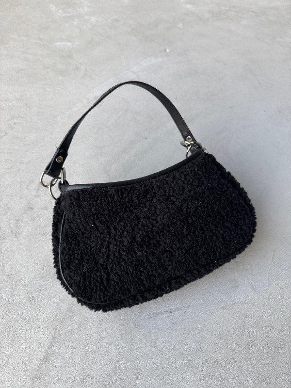 ÇNT-3003 Siyah Teddy Kumaş Fermuarlı Omuz Ve Kol Çantası - 1