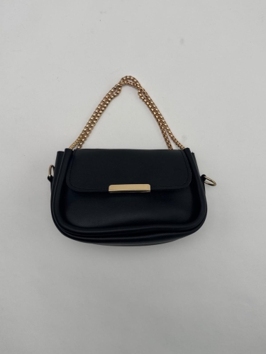 ÇNT-3016 Siyah Zincir Askılı Suni Deri Crossbody Omuz Çantası - 5