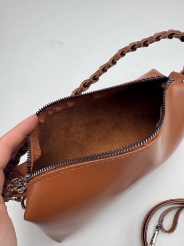 ÇNT-3017 Taba Örgü Askı Detay Fermuarlı Suni Deri Crossbody Omuz Çantası - 3