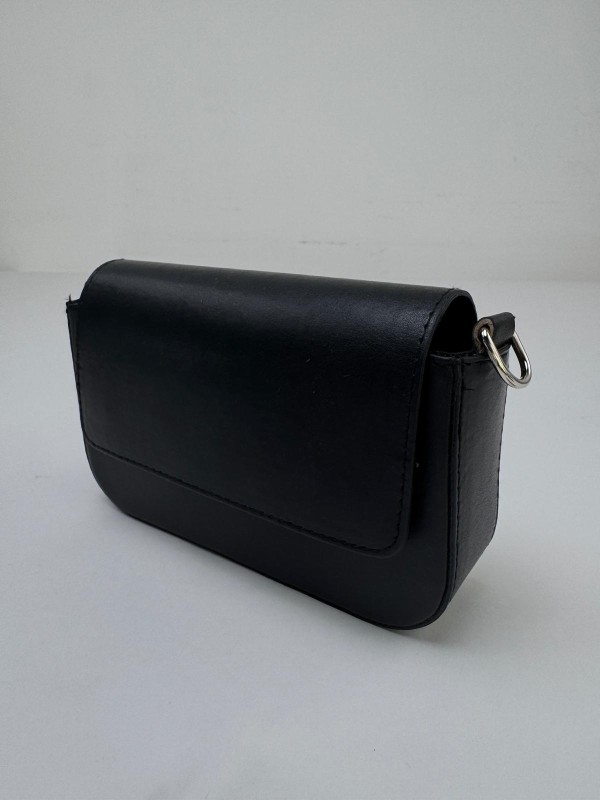 ÇNT-3019 Siyah Kapalı Kalın Askı Suni Deri Crossbody Omuz Çantası - 1