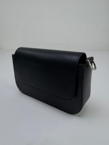 ÇNT-3019 Siyah Kapalı Kalın Askı Suni Deri Crossbody Omuz Çantası - 1