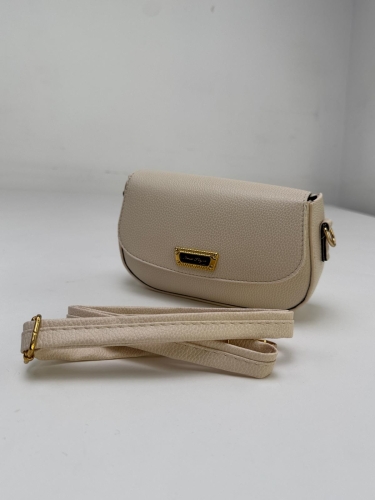 ÇNT-3020 Krem New Style Gold Yazılı Suni Deri Crossbody Omuz Çantası - 3