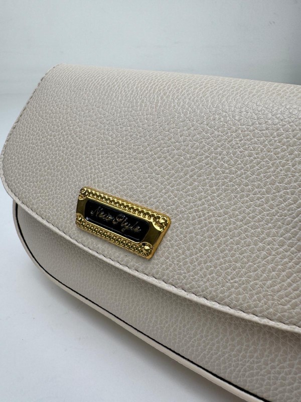 ÇNT-3020 Krem New Style Gold Yazılı Suni Deri Crossbody Omuz Çantası - 2