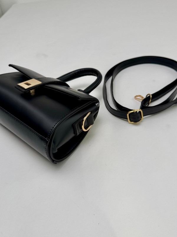 ÇNT-3021 Siyah Gold Kilit Detaylı Suni Deri Crossbody Omuz Çantası - 2