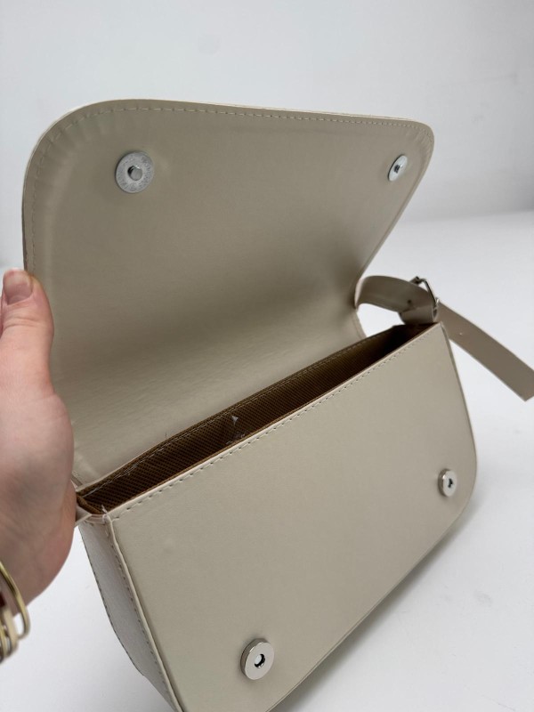 ÇNT-3022 Krem Rengi Askılı Baget Suni Deri Omuz Çantası - 3