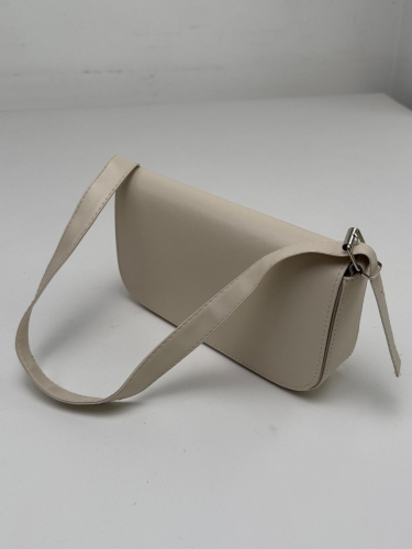 ÇNT-3022 Krem Rengi Askılı Baget Suni Deri Omuz Çantası - 4