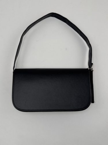 ÇNT-3022 Siyah Askılı Baget Suni Deri Omuz Çantası - 2