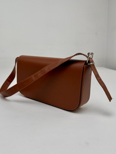 ÇNT-3022 Taba Askılı Baget Suni Deri Omuz Çantası - 4