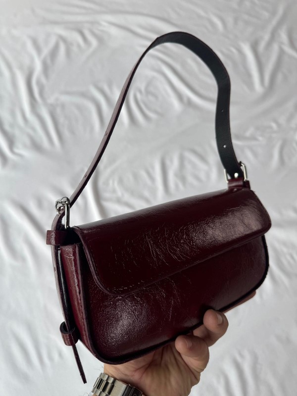 ÇNT-3024 Bordo Rugan Suni Deri Kemer Detaylı Kapaklı Omuz Çantası - 2