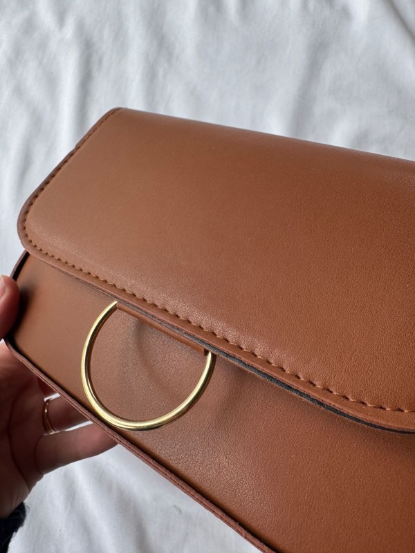 ÇNT-3025 Taba Halka Detaylı Kapaklı Suni Deri Omuz Ve Kol Çantası - 2