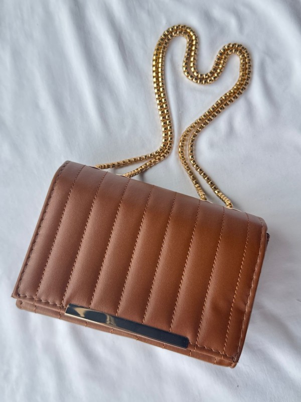 ÇNT-3026 Taba Zincir Askılı Dikiş Detaylı Kapaklı Suni Deri Omuz Ve Kol Çantası - 3