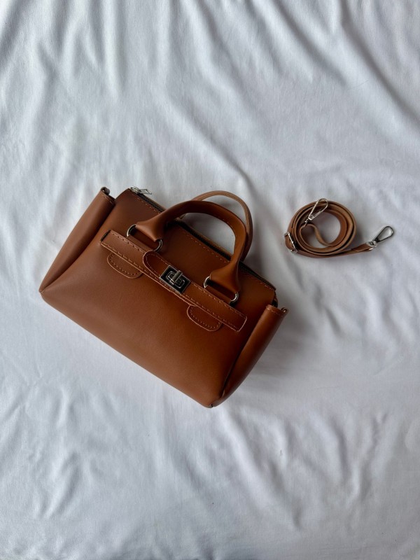 ÇNT-3027 Taba Kilit Detaylı Uzun Askılı Suni Deri Omuz Ve Kol Çantası - 3