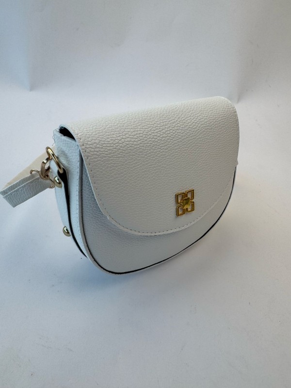 ÇNT-3032 Beyaz Gold Zımba Detaylı Kapaklı Omuz Çantası - 1