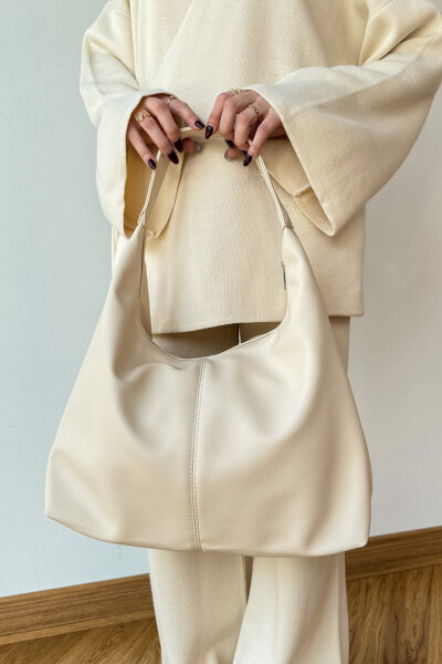 ÇNT-3037 Krem MNG Muadil Model Yumuşak Suni Deri Omuz Çantası - 1