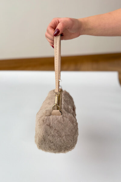 ÇNT-3040 Taş Rengi Silindir Kürklü Çanta - 5