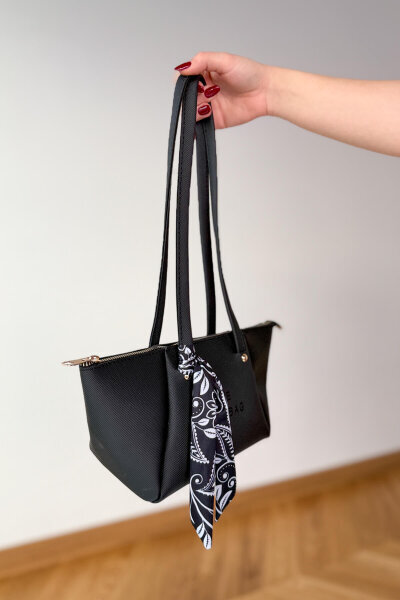 ÇNT-3041 Siyah Fularlı Deri Görünümlü Omuz Çantası - 2