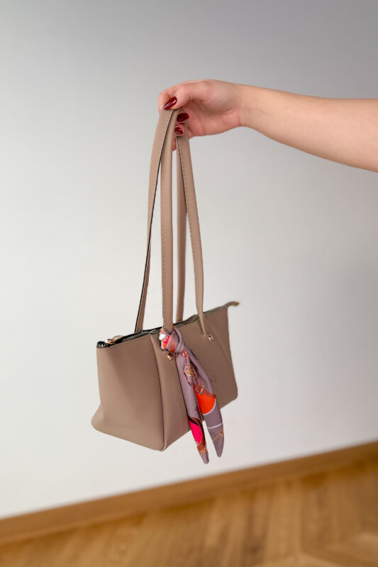 ÇNT-3041 Vizon Fularlı Deri Görünümlü Omuz Çantası - 2