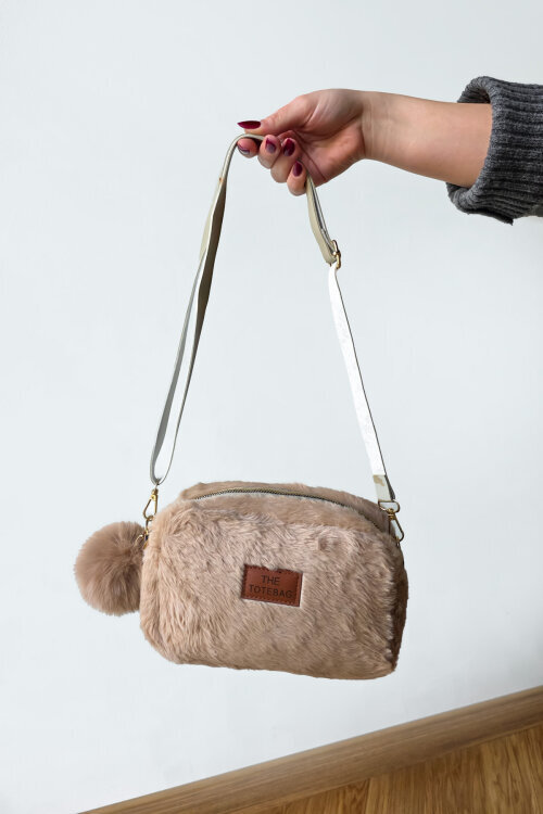 ÇNT-3042 Bej Peluş Anahtarlık Detaylı Kürklü Omuz Çantası